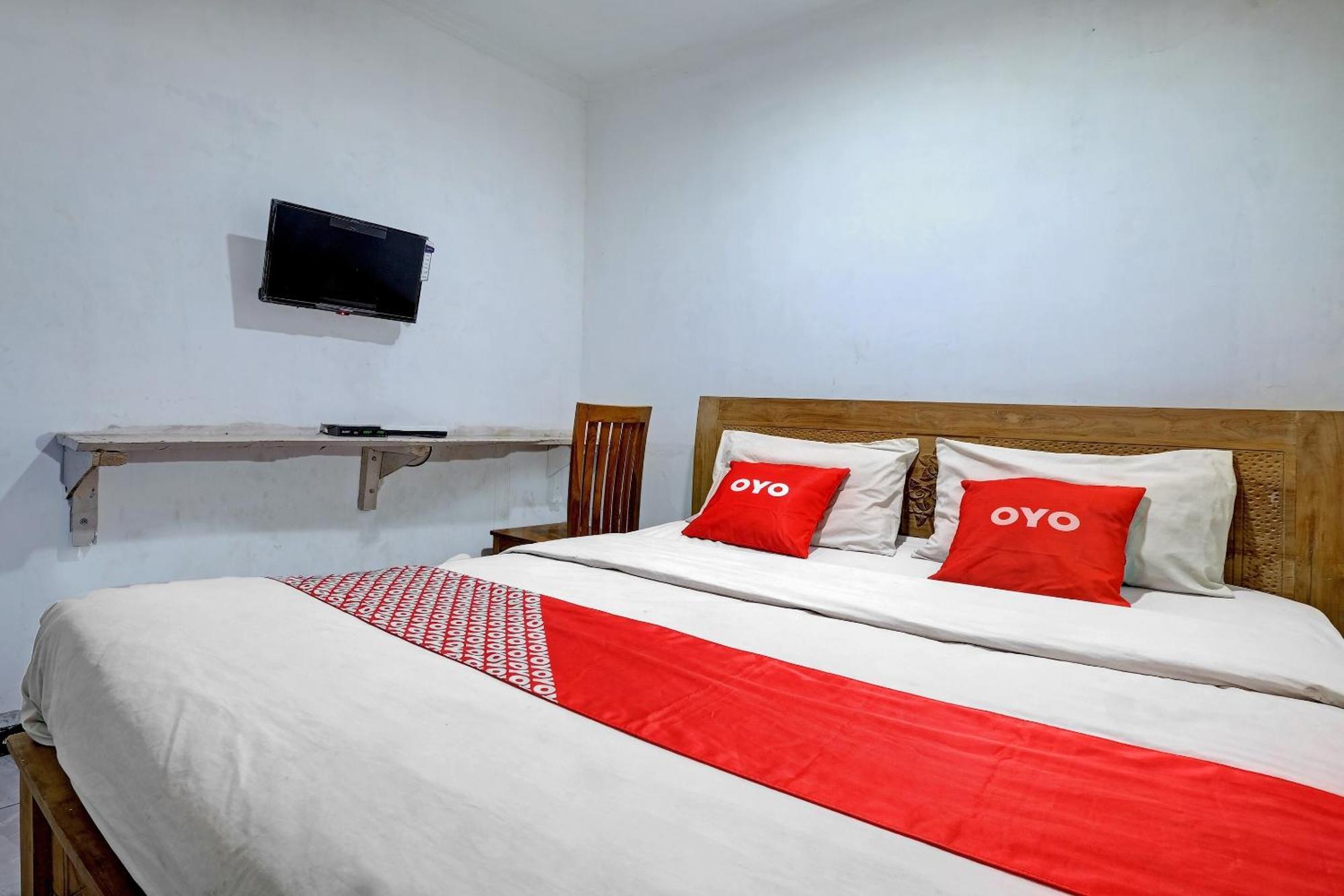 Oyo Life 92877 Hotel Rainbow 7296 Семаранг Экстерьер фото